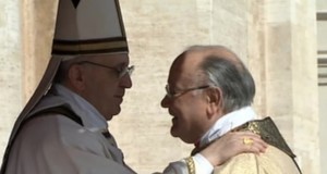 papa francesco e cardinale martino 1